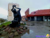 Заславль. Памятник Рогнеде и Изеславу