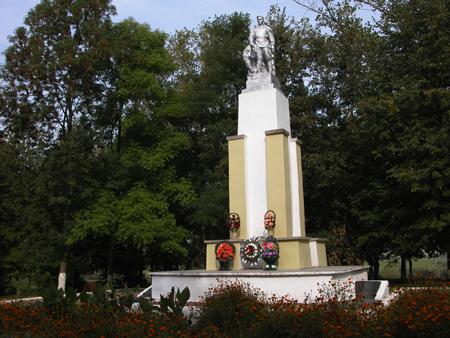 Памятник воинам-освободителям в Чечерске