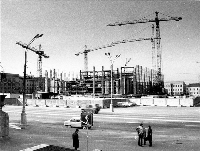 Строительство Дворца республики в Минске, конец 1980-х