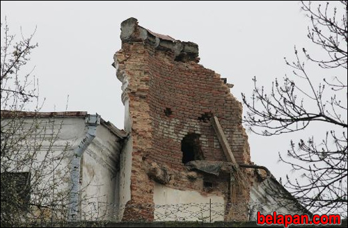Обвалившаяся башня Пищаловского замка