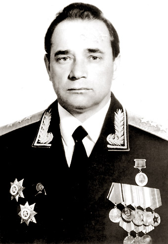 Министр обороны Анатолий Костенко
